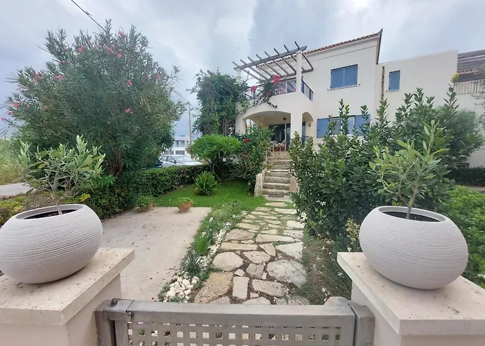 Infinity Night Villa